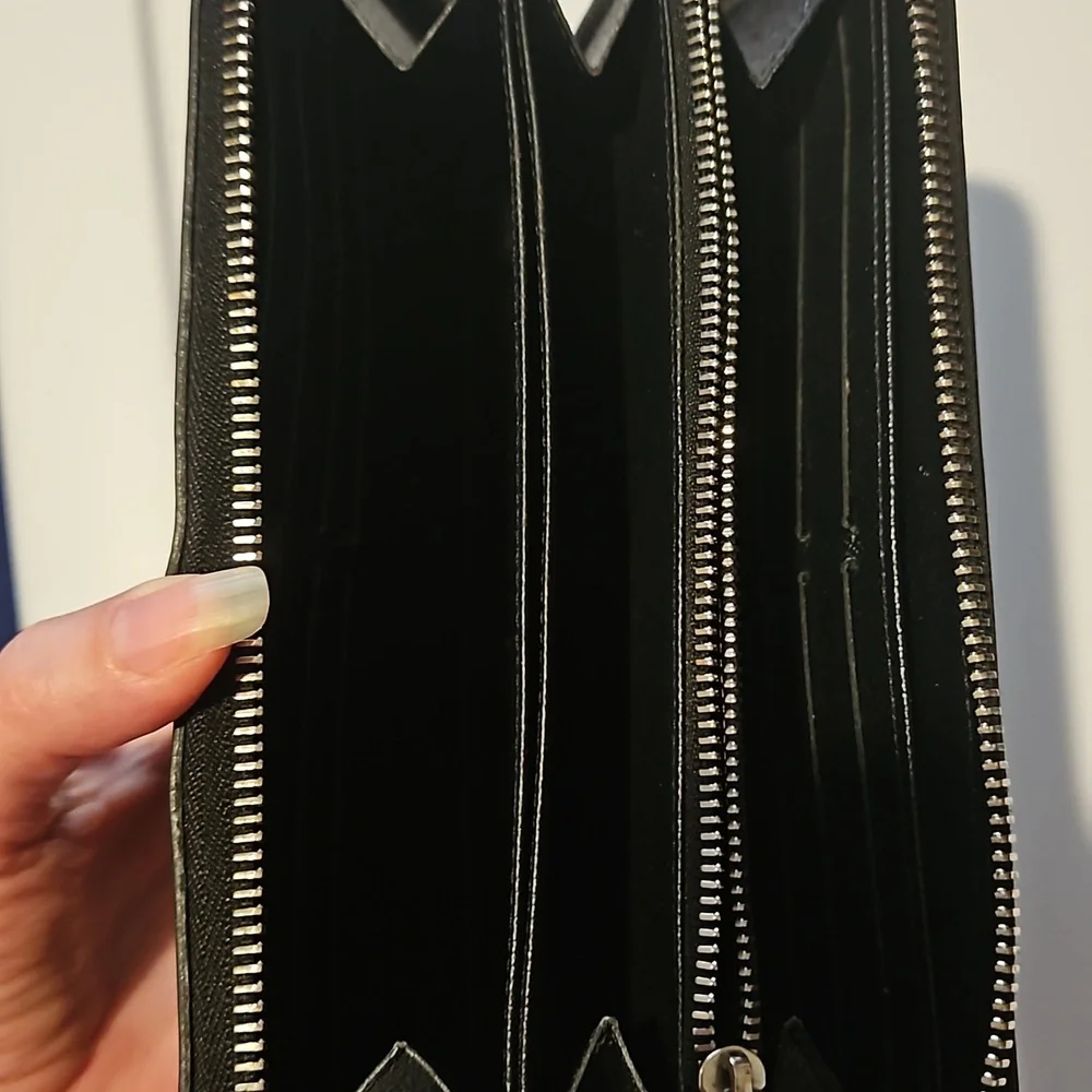 Louis Vuitton black epi zippy organizer wallet - Picture 7 of 12